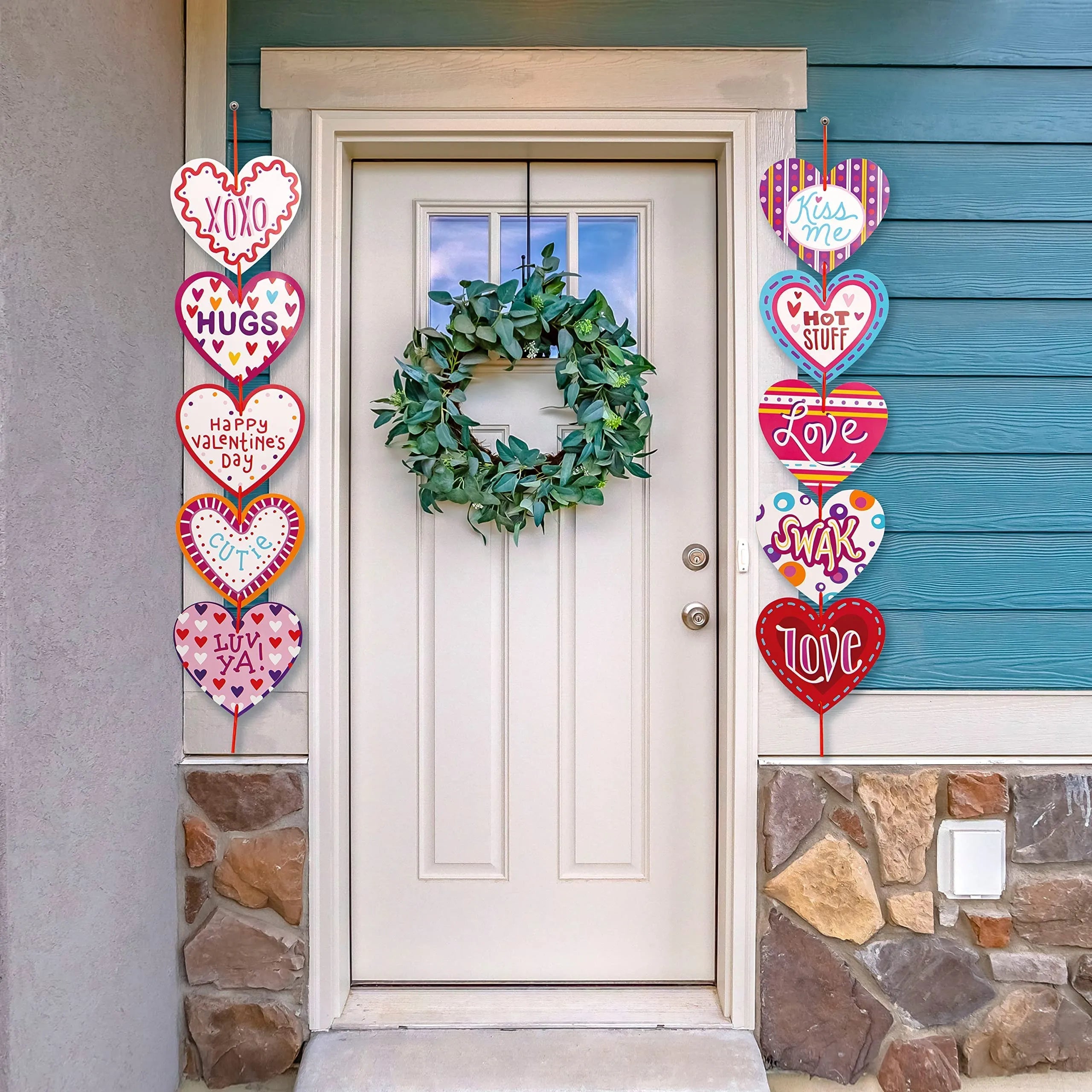14-Piece Valentine's Day Party Decoration Set with Balloons
