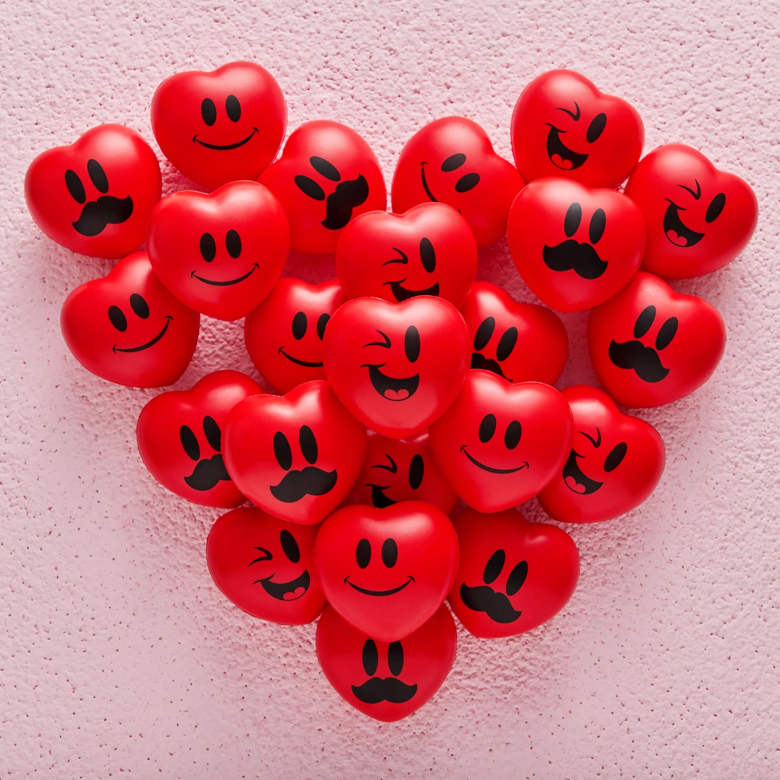 15pcs Valentine's Day Heart Shaped Happy Face Ball 3in