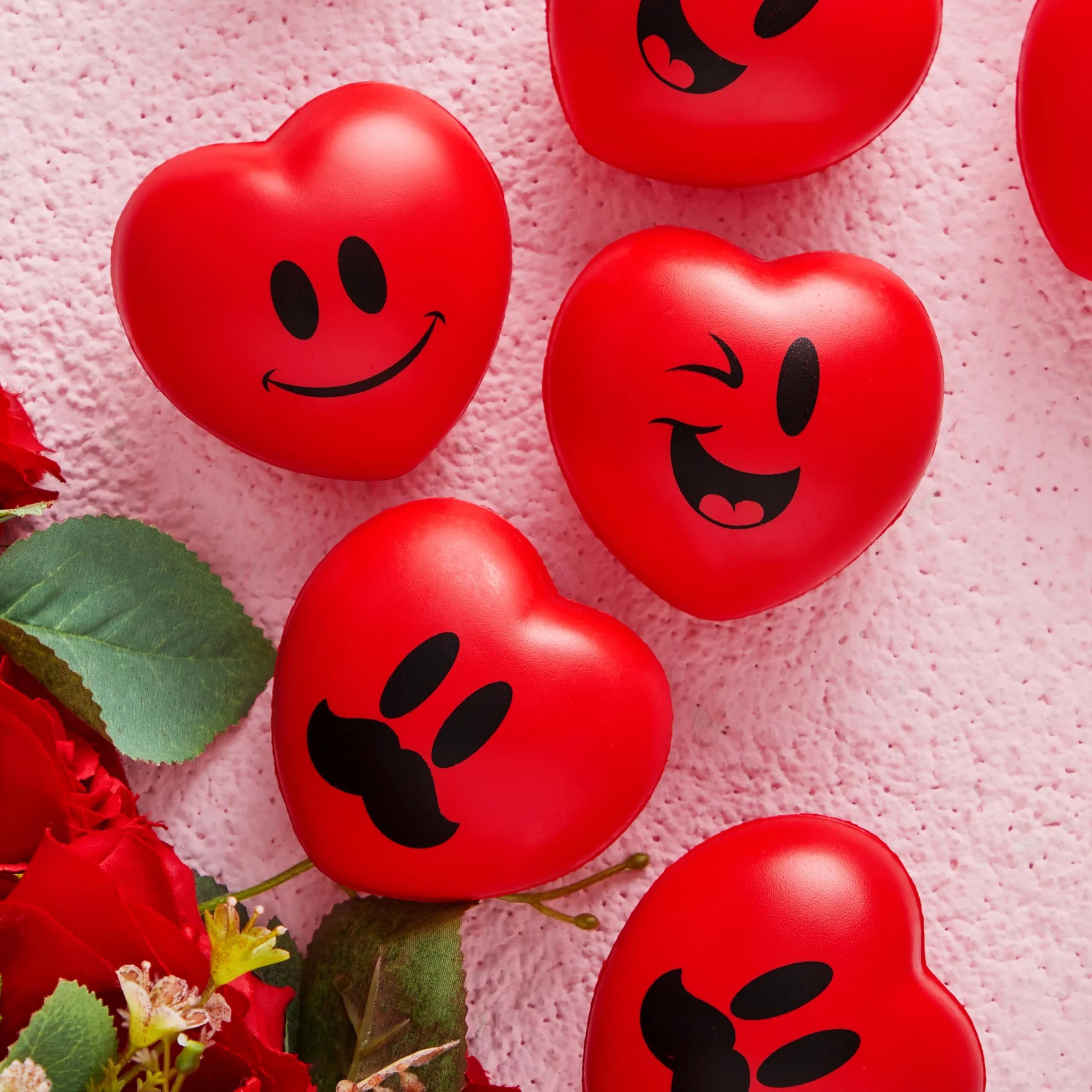 15pcs Valentine's Day Heart Shaped Happy Face Ball 3in