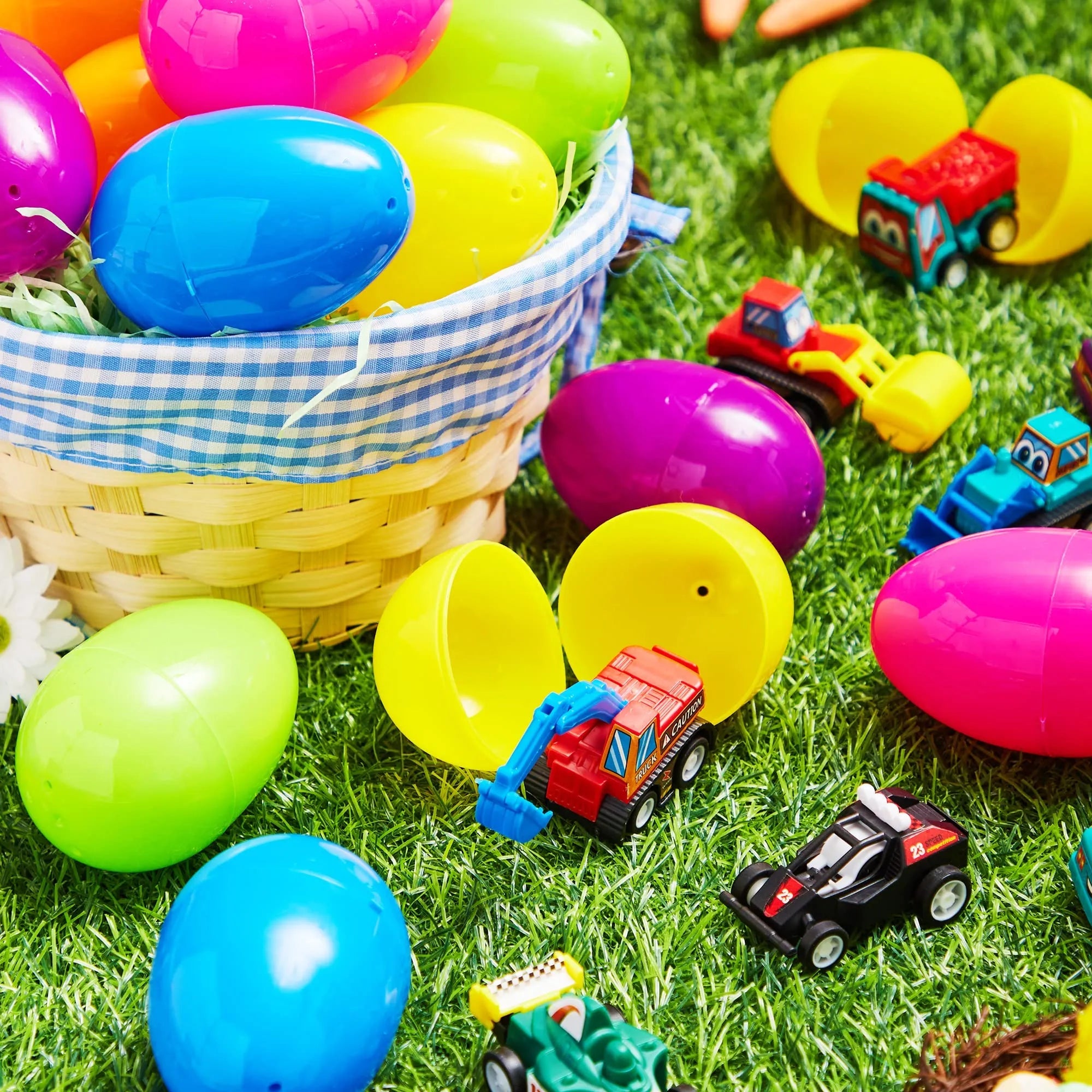 18-Pack Pull Back Cars Prefilled Easter Eggs (3 Inches)