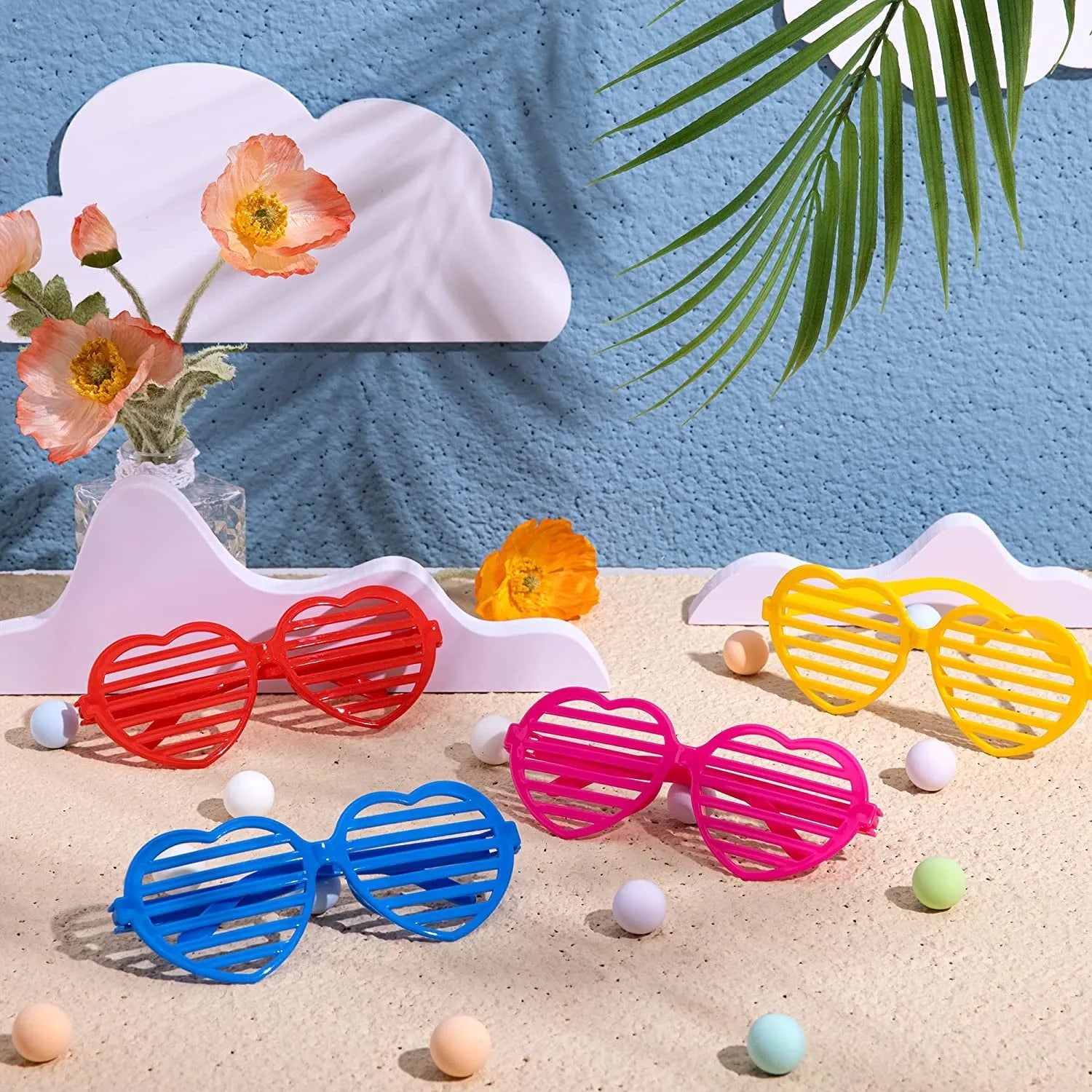 28Pcs Shutter Shade Accessories with Valentine's Day Cards for Kids - Classroom Exchange Gifts