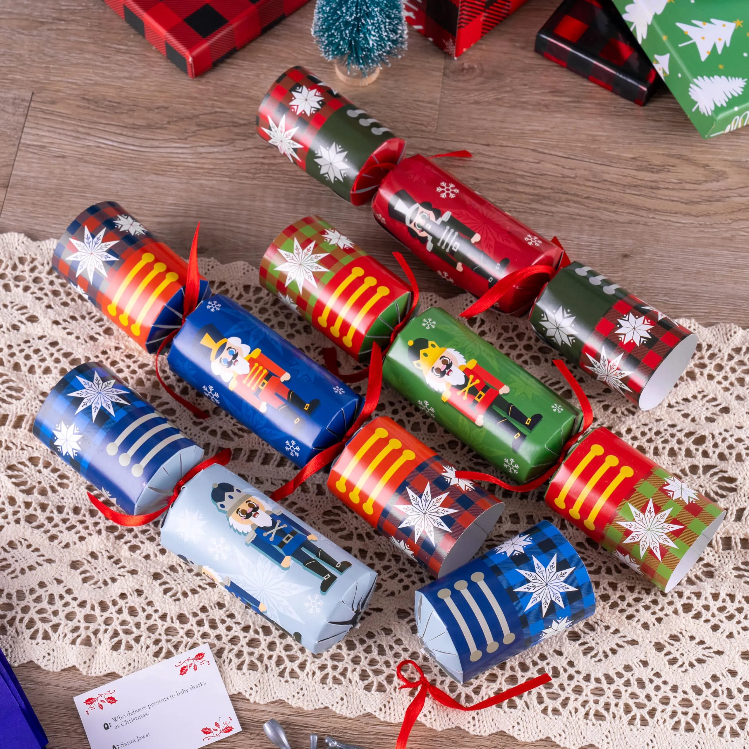 Christmas Party Table Favors (Nutcrackers), 8 Pack