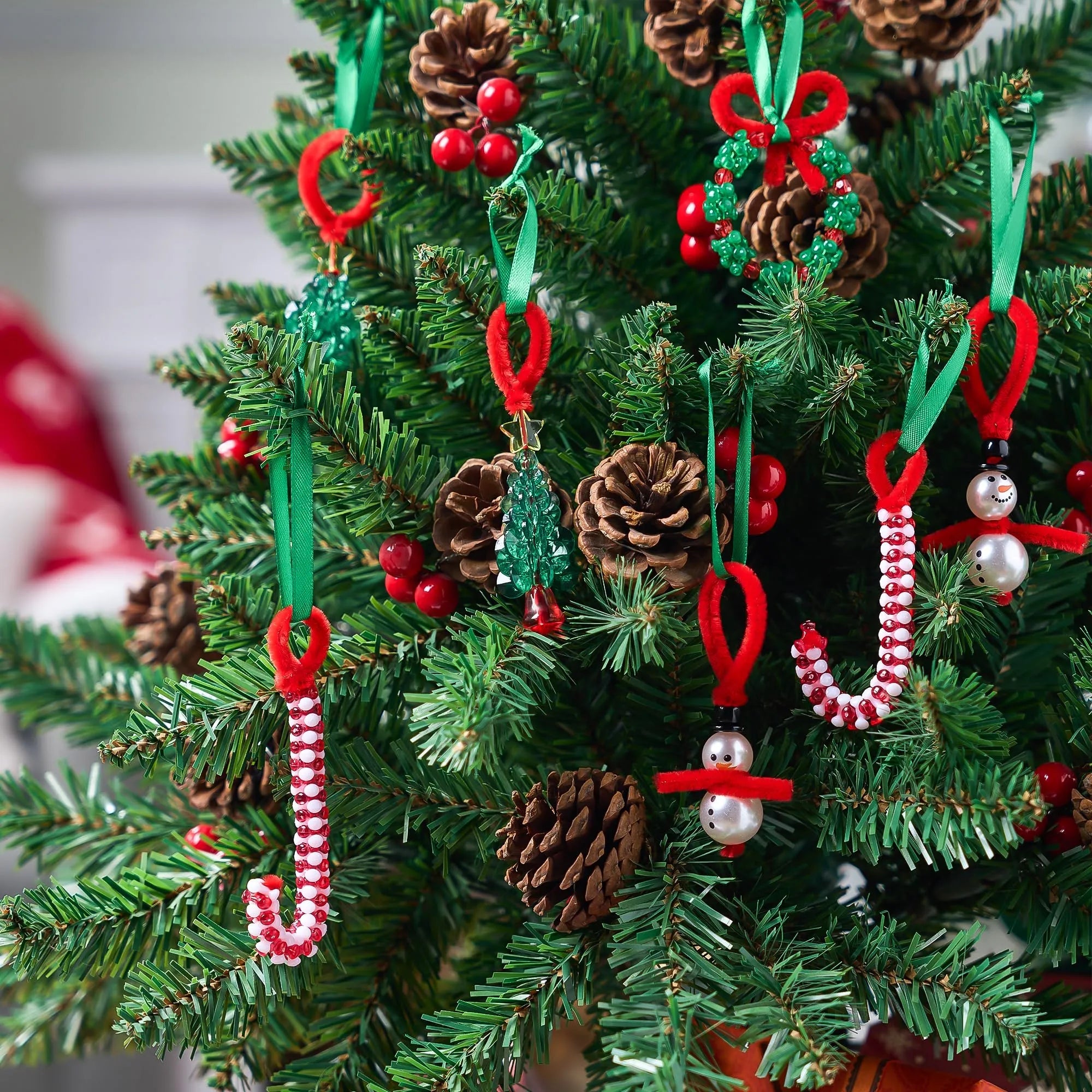 Christmas Beaded Ornament Craft Kit - Make Up to 40 Hanging Ornaments