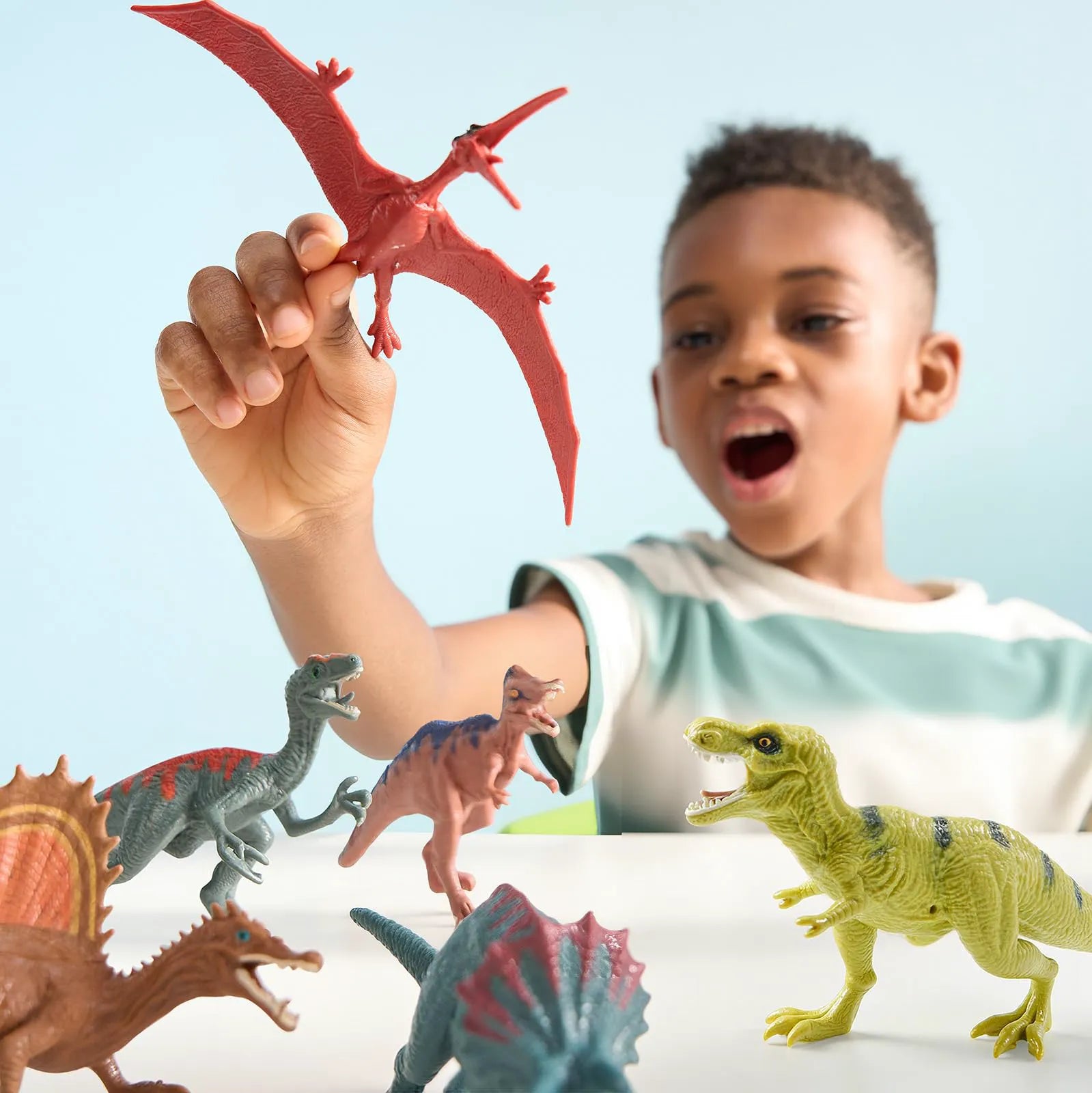 JOIN 19-Piece Dinosaur Toy Set with Play Mat and Storage Cage
