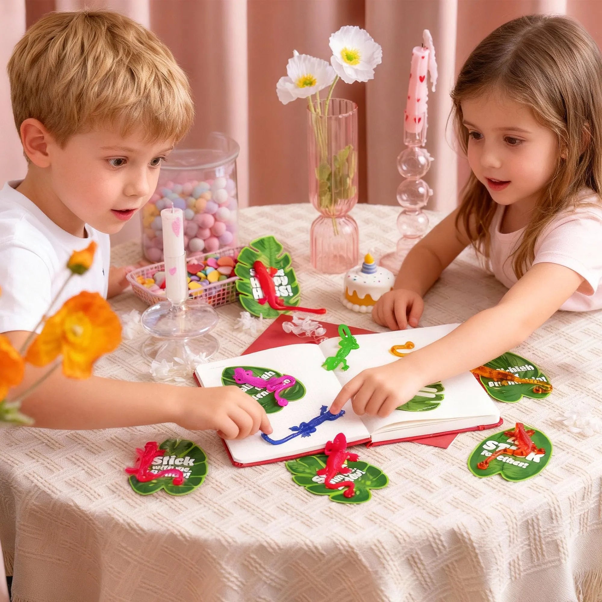 JOYIN 28 Pcs 3" Valentine's Day Sticky Lizards with Cards for Kids in 7 Colors & 4 Card Designs